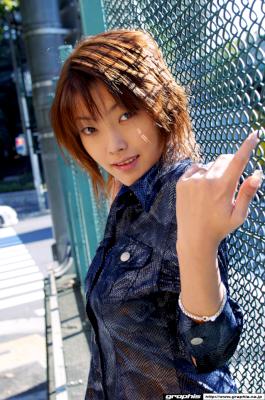 [Graphis] First Gravure 初脱ぎ娘 No014 Sakura Matsuo 松井さくら